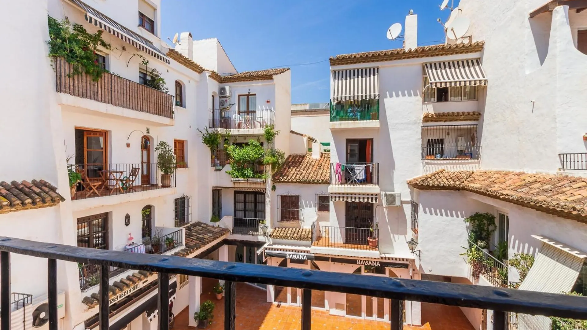 Apartment In Heart Of Torremolinos